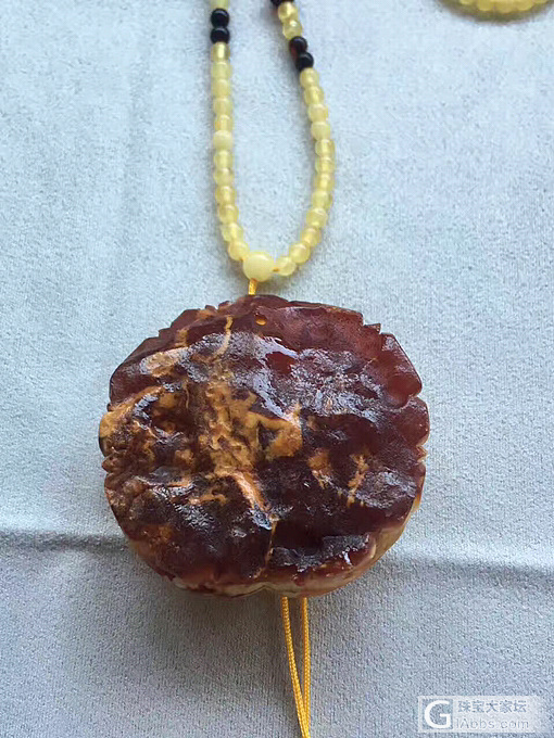 22.2克，纯天然蜜蜡立体牡丹花飘白花蜜，完美品质，背后带原皮，非常好看，形状好..._琥珀蜜蜡