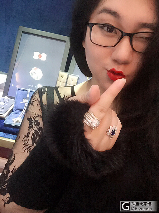 生病发烧的女人适合用珠宝提提神～_首饰