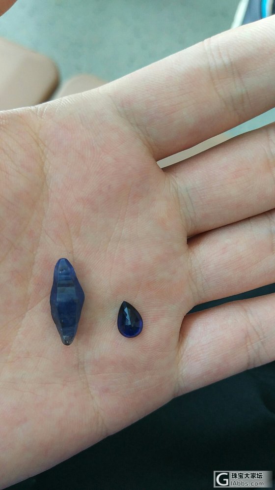 缅甸抹谷的蓝宝石，虽然偏黑，但价格很美好_矿物标本刻面宝石蓝宝石