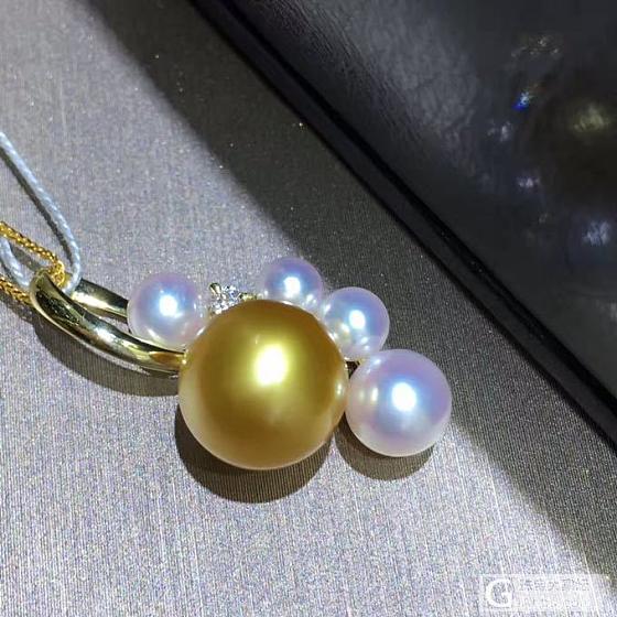 超级浓金南阳金珠，搭配了akoya发现还是挺好看_吊坠海水珍珠