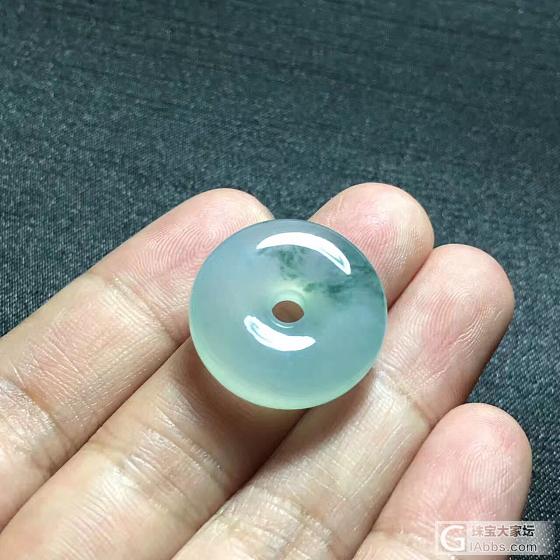 0720 飘花翡翠平安扣价格2000元，尺寸21.6*6.5mm_翡翠