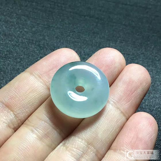 0720 飘花翡翠平安扣价格2000元，尺寸21.6*6.5mm_翡翠