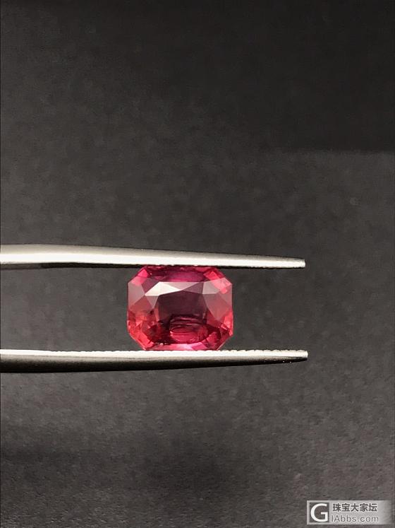 喜欢这样的颜色_刻面宝石蓝宝石