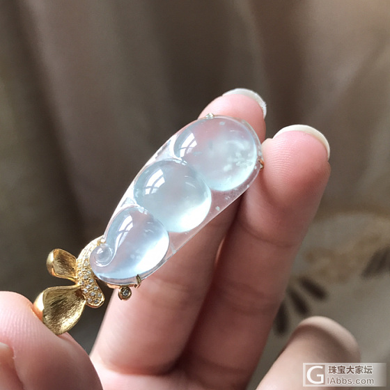 出一颗大豆子 18k金镶嵌_挂件吊坠翡翠