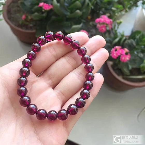 大家好，麻烦看一下这两个石榴石哪个好，麻烦估个价，前三张是一串，后三张是一串，w_珠串石榴石