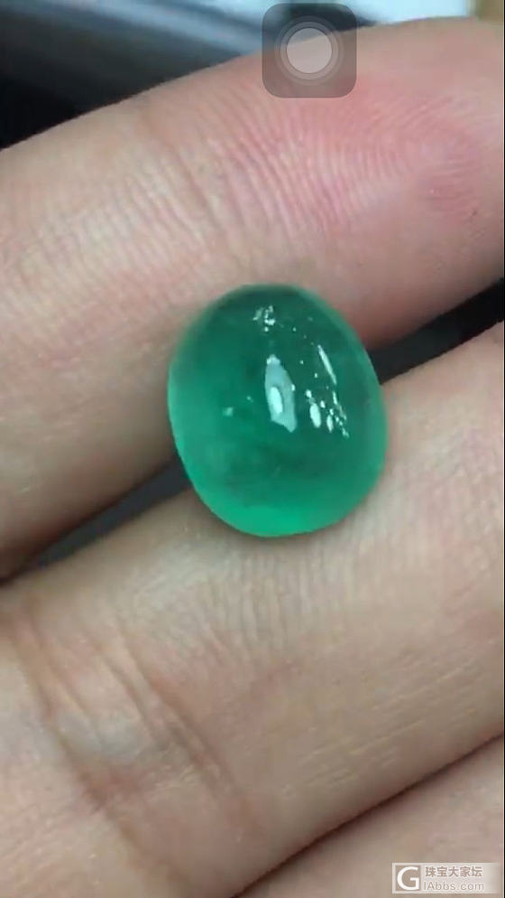 天然素面哥伦比亚祖母绿，净度比较好，颜色真心很漂亮，原谅我拍不出实物得美，切工精..._蛋面祖母绿
