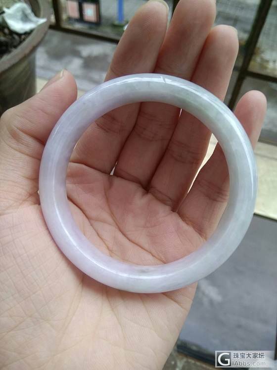帮看看这个手镯值多少_翡翠