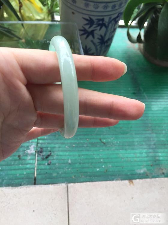 这个镯子婆婆给的_手镯翡翠