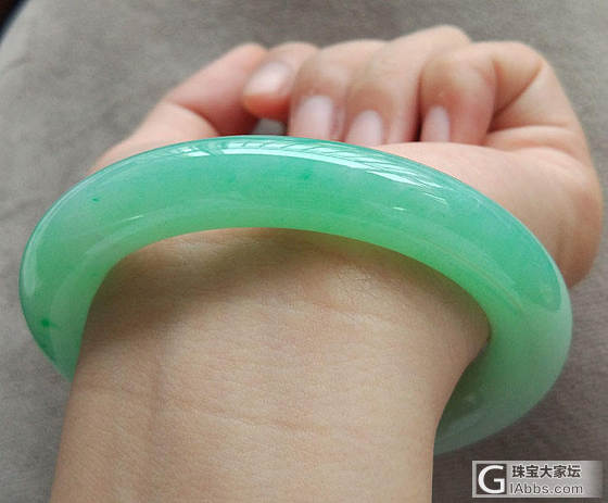 新品来喵喵，今晚有直播哦~_手镯挂件翡翠双儿翡翠