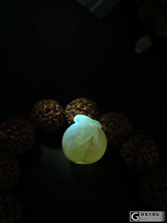 桃子_打磨琥珀蜜蜡