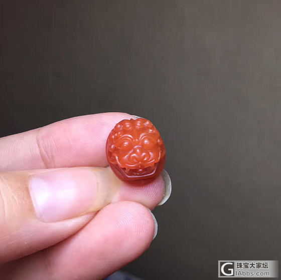 一枚美丽的戒指_南红戒面