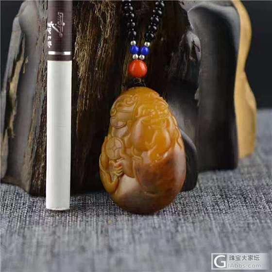 出手新疆鸡油黄和田玉独籽儿财神_挂件和田玉