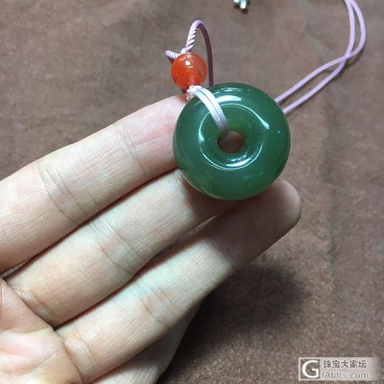 买了几个面包圈，回来做个小手工_挂件和田玉