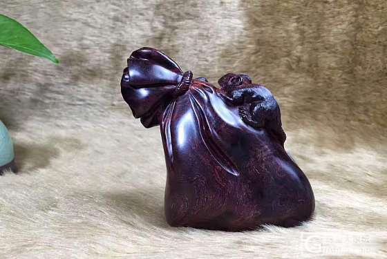 海黄紫色紫油袋袋数钱把件  大师作品  雕刻精细_把玩件海南黄花梨