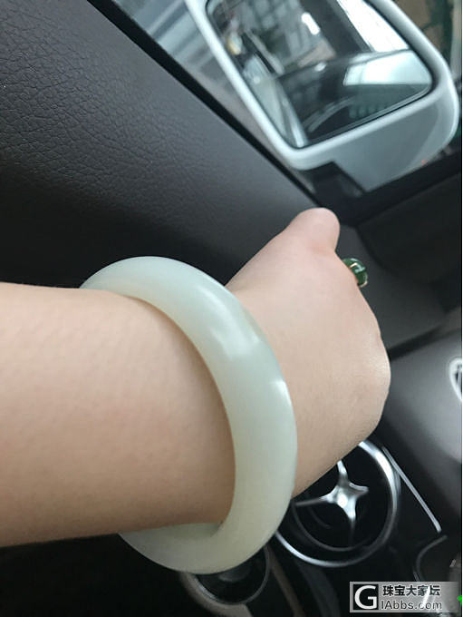 这样是不是更素雅_戒指手镯和田玉