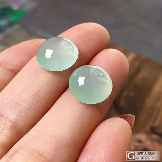 这样的一对是不是可以简单的镶嵌成一对耳钉？_蛋面翡翠