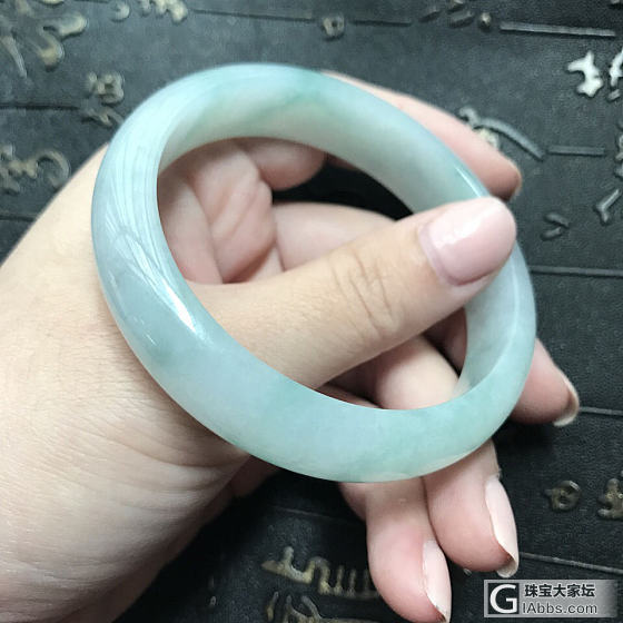 这个小四可以入手吗？_手镯翡翠