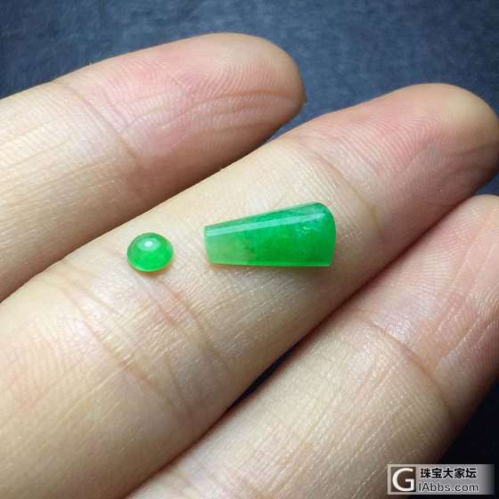 A货翡翠满绿素面一套_蛋面翡翠
