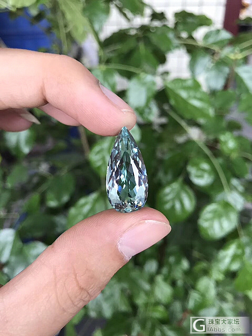 刚刚切割好的海蓝宝请大家欣赏一下😄_刻面宝石海蓝宝
