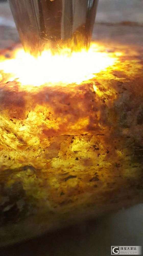 3.53公斤，老坑白山桥赌冰种飘花手镯料，种老、水头足到爆屏，肉质超细腻，起莹光..._原石翡翠