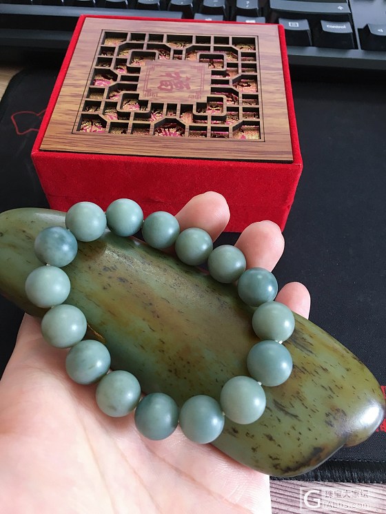 有一种低调的奢华叫做沙枣青_珠串和田玉