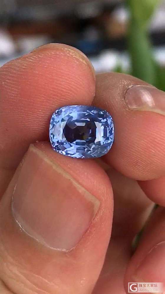 fancy blue 蓝宝石来自缅甸抹谷，无烧，4克拉。给你们看看如何。_刻面宝石蓝宝石