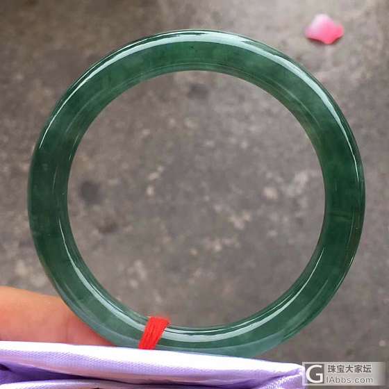 翡翠手镯_手镯翡翠