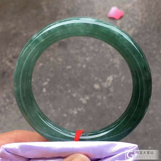 翡翠手镯_手镯翡翠