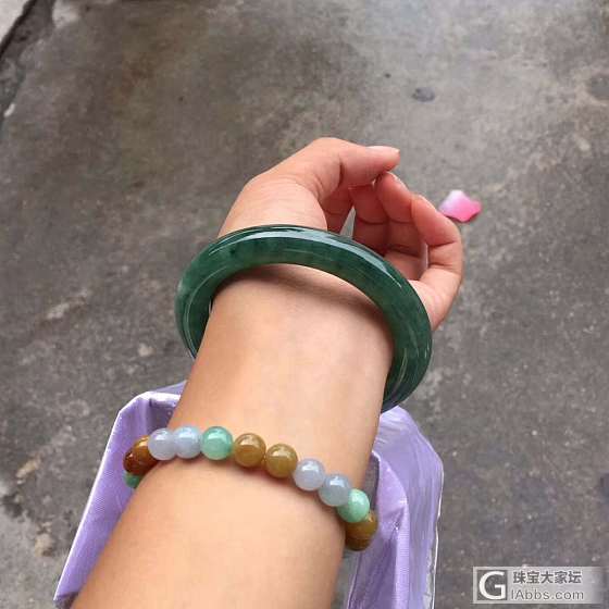 翡翠手镯_手镯翡翠