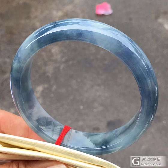 翡翠手镯_手镯翡翠