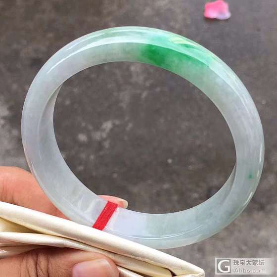 翡翠手镯_手镯翡翠