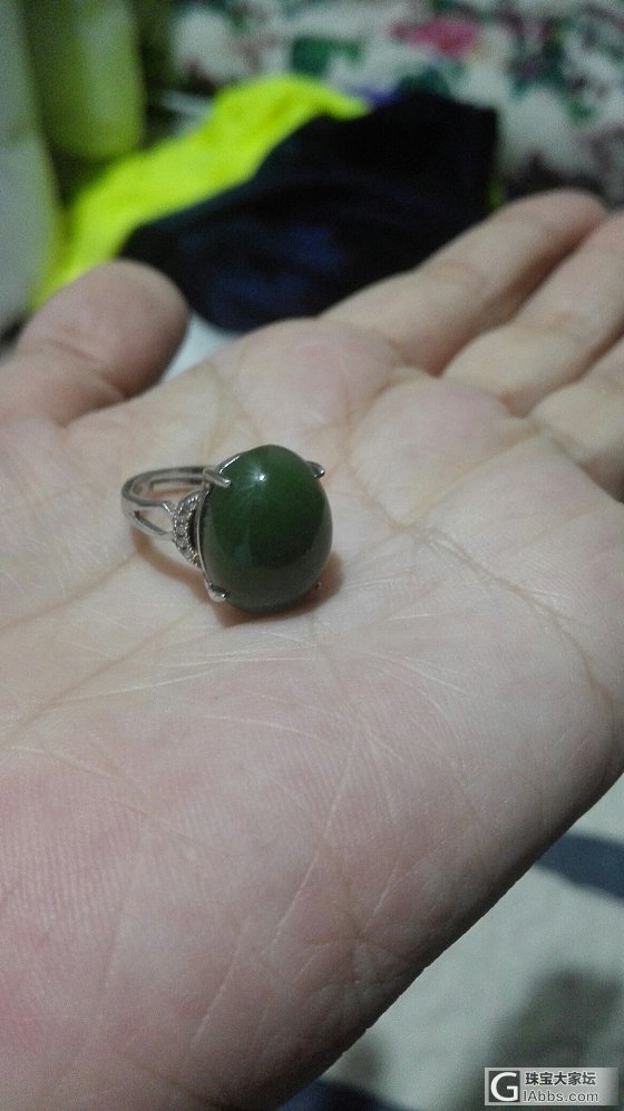 暗绿色碧玉戒指_戒指碧玉