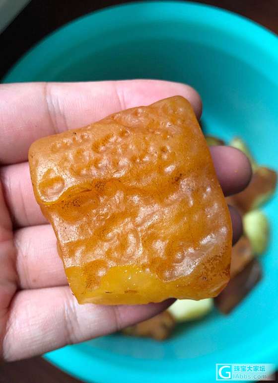 顺利截团！水色烟头30-90蜜蜡原石开团了_原石蜜蜡