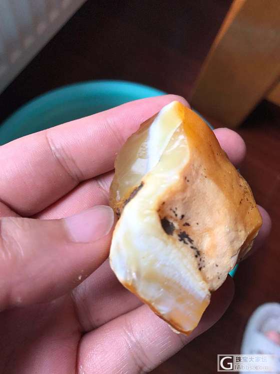 顺利截团！水色烟头30-90蜜蜡原石开团了_原石蜜蜡