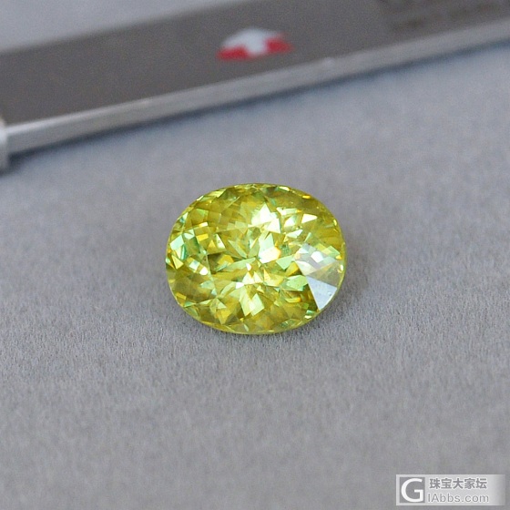 4.15ct 非洲 金绿色 璀璨 七彩 高色散 椭圆 天然 榍石 Sphene_刻面宝石榍石