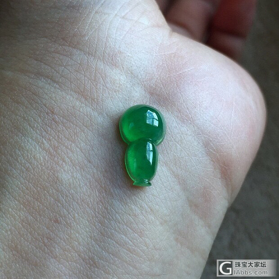 满绿葫芦一个_蛋面翡翠