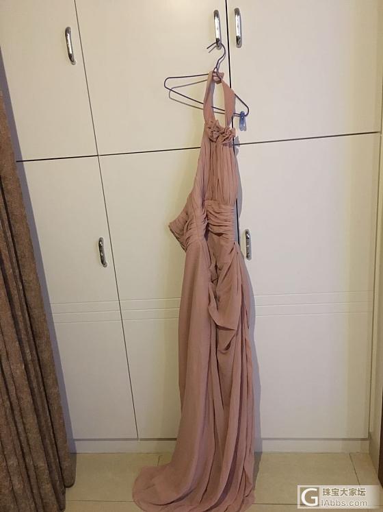 伴娘礼服免费送_穿搭