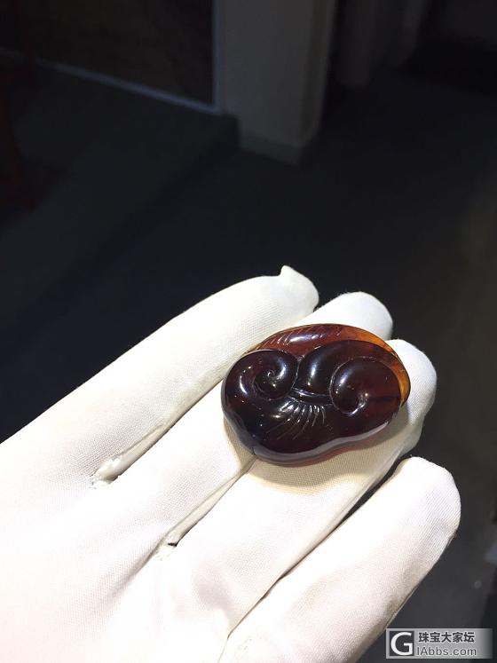 转卖进材料_挂件琥珀