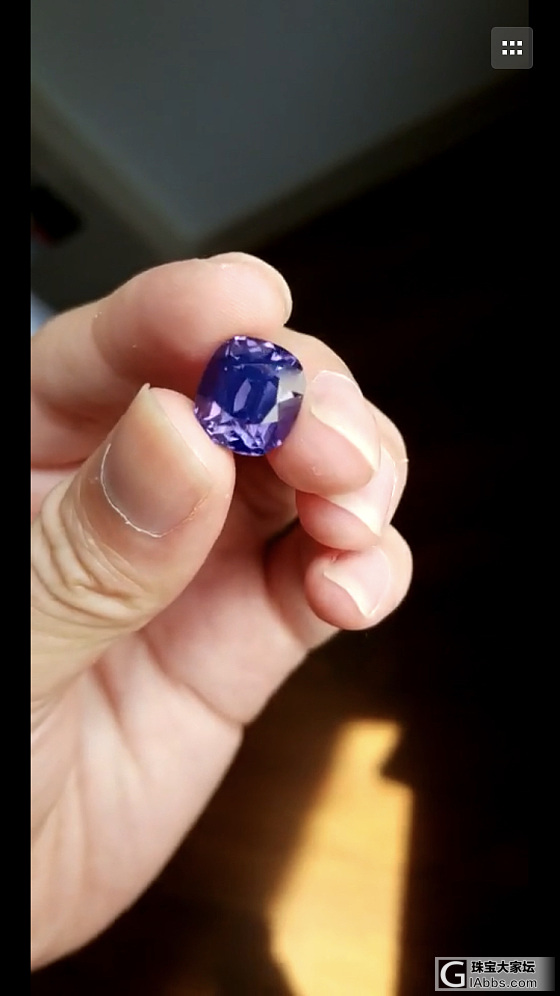 第一次见到如此高颜值的，应该叫牵牛花？10.5克拉，95%。 lotus 中_刻面宝石彩色宝石