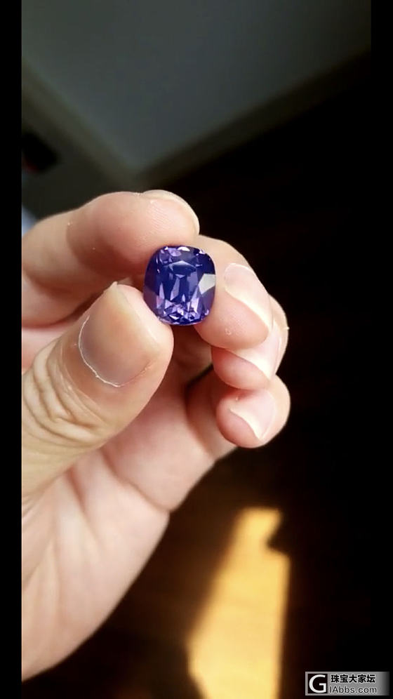 第一次见到如此高颜值的，应该叫牵牛花？10.5克拉，95%。 lotus 中_刻面宝石彩色宝石