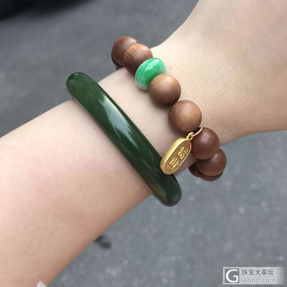 碧玉圆条秀一发_手镯碧玉