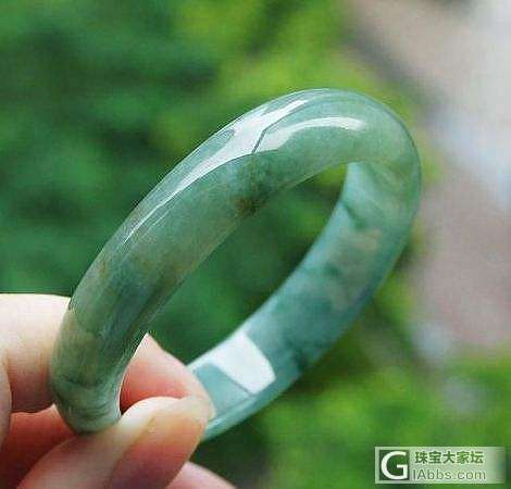 【花好月圆翡翠阁】几款清新淡绿飘花厚装雕花手镯_手镯翡翠