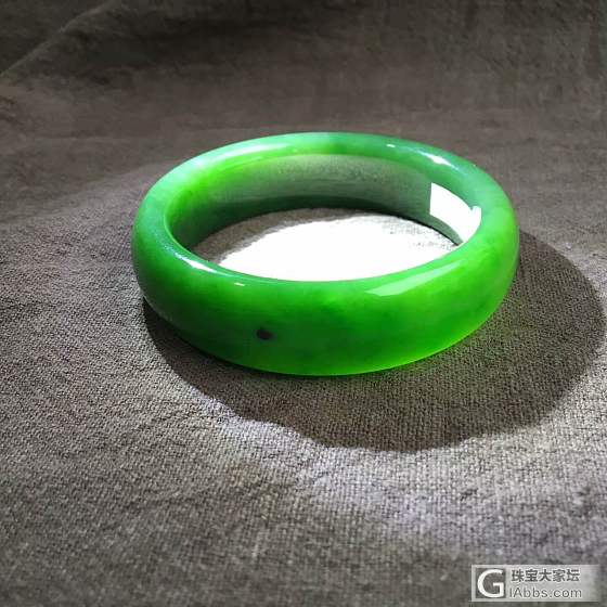 俄碧玉老坑料阳绿手镯57.5mm_碧玉手镯和田玉