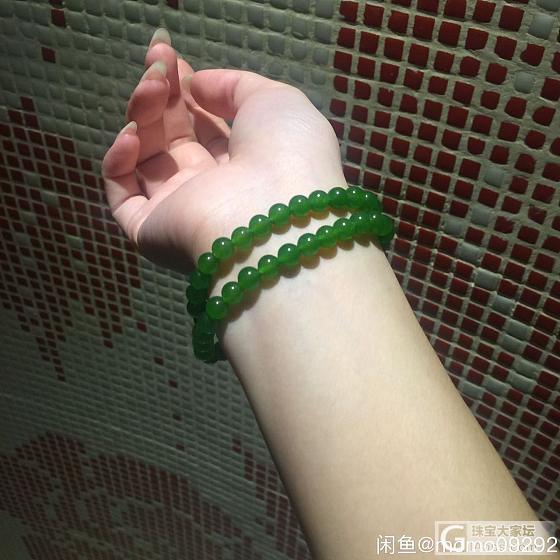 我想问一下各位大神，这个是碧玉吗？看图片成色大概值多少钱？我不太懂，想入手_珠串碧玉