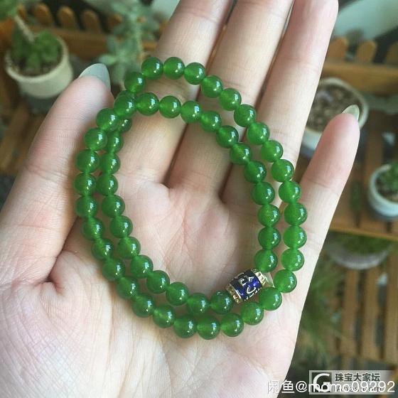 我想问一下各位大神，这个是碧玉吗？看图片成色大概值多少钱？我不太懂，想入手_珠串碧玉