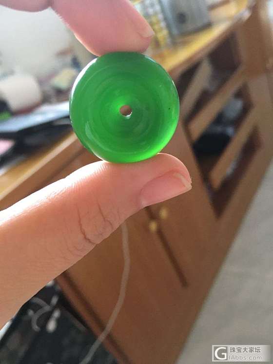 叔叔自己磨的碧玉扣子_平安扣碧玉