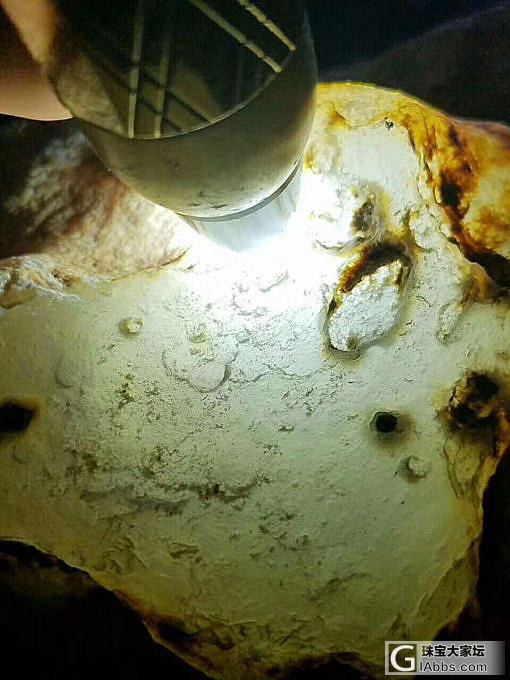 实力货RG317翁巴里高冰玻璃底，皮壳相当老，种老肉细脱沙一大片，市场上少见的好..._翡翠原石