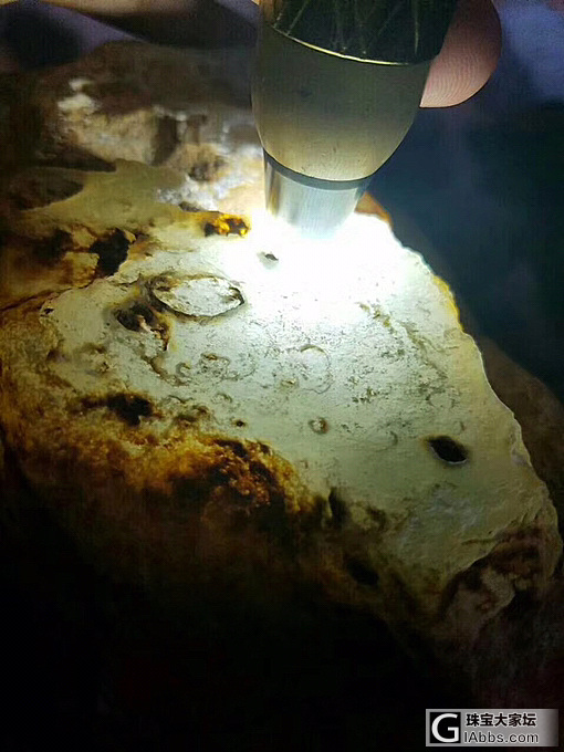 实力货RG317翁巴里高冰玻璃底，皮壳相当老，种老肉细脱沙一大片，市场上少见的好..._翡翠原石