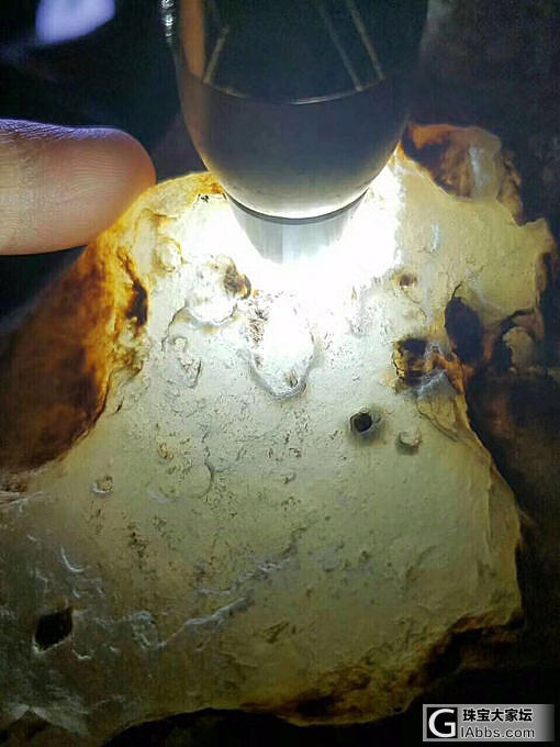 实力货RG317翁巴里高冰玻璃底，皮壳相当老，种老肉细脱沙一大片，市场上少见的好..._翡翠原石