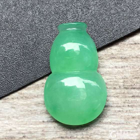 满色甜绿葫芦，KKFC999_翡翠